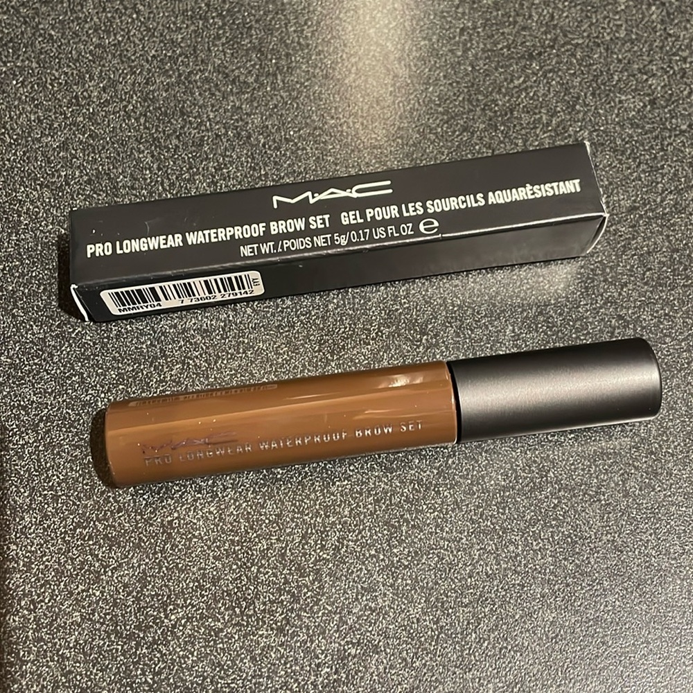 New, never used MAC Pro Longwear Waterproof Brow Set in Bold Brunette